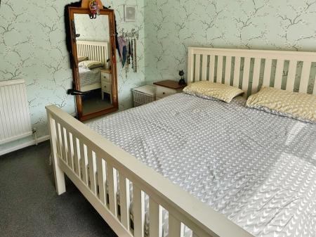 3 bedroom Semi-detached house for sale in Fiona Drive, Thurnby, LE7