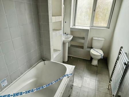 3 bedroom Terraced House for sale in Harborough Road, Oadby, LE2