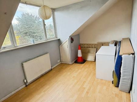 3 bedroom Terraced House for sale in Harborough Road, Oadby, LE2