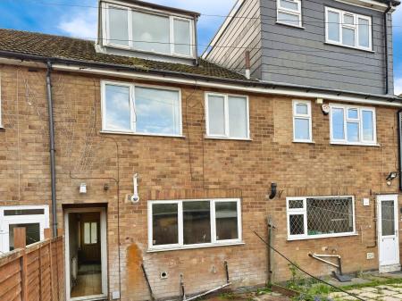 3 bedroom Terraced House for sale in Harborough Road, Oadby, LE2
