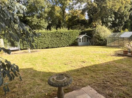 4 bedroom Detached house for sale in Hollies Way, Thurnby, Leicester, LE7