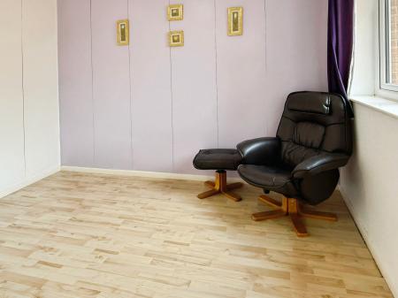 3 bedroom Semi-detached house for sale in Kent Drive, Oadby, LE2