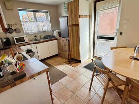 2 bedroom Detached bungalow for sale in Padgate Close, Scraptoft, Leicester, LE7