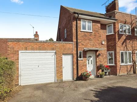 Park Crescent, Oadby, Leicester, LE2