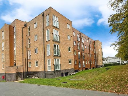 Pavilion Close, Leicester, Leicester, LE2