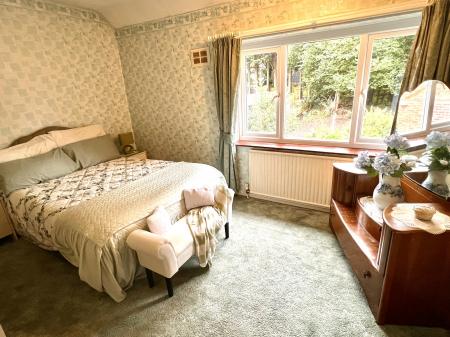 3 bedroom Semi-detached house for sale in Perkyn Road, Thurnby Lodge, Leicester, LE5