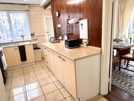 3 bedroom Semi-detached house for sale in Perkyn Road, Thurnby Lodge, Leicester, LE5