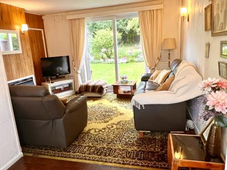 3 bedroom Semi-detached house for sale in Perkyn Road, Thurnby Lodge, Leicester, LE5