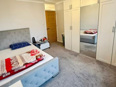 3 bedroom Detached bungalow for sale in Severn Road, Oadby, LE2