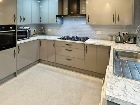 3 bedroom Detached bungalow for sale in Severn Road, Oadby, LE2