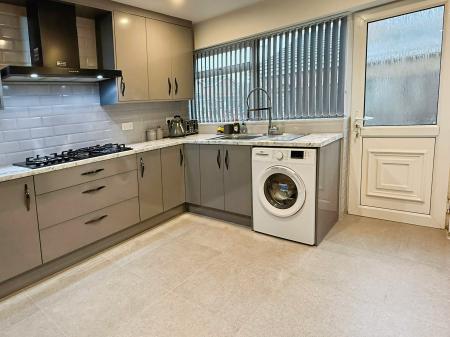 3 bedroom Detached bungalow for sale in Severn Road, Oadby, LE2