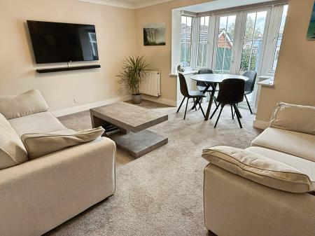 4 bedroom Detached house for sale in Smore Slade Hills, Oadby, LE2