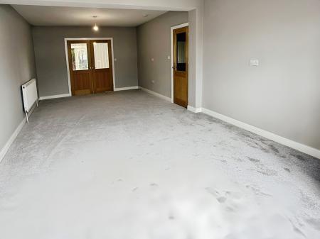 3 bedroom Semi-detached house for sale in Uplands Road, Oadby, LE2