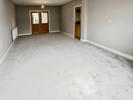 3 bedroom Semi-detached house for sale in Uplands Road, Oadby, LE2