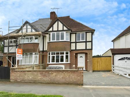 3 bedroom Semi-detached house for sale in Uplands Road, Oadby, LE2