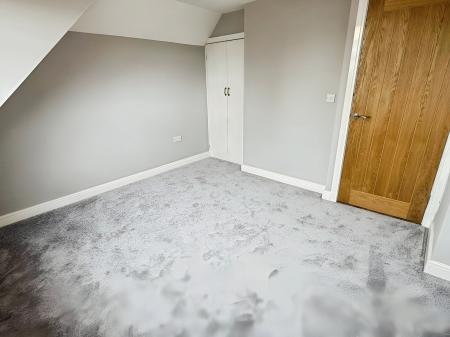 3 bedroom Semi-detached house for sale in Uplands Road, Oadby, LE2