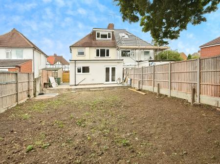 3 bedroom Semi-detached house for sale in Uplands Road, Oadby, LE2