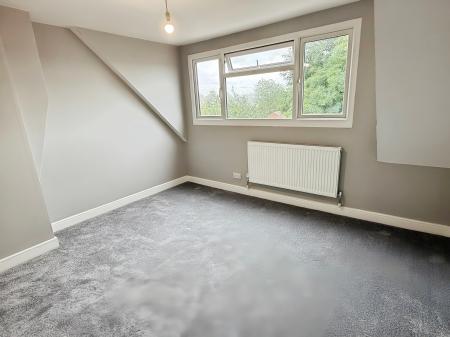 3 bedroom Semi-detached house for sale in Uplands Road, Oadby, LE2