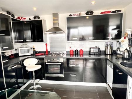 3 bedroom Flat for sale in Apartment 34