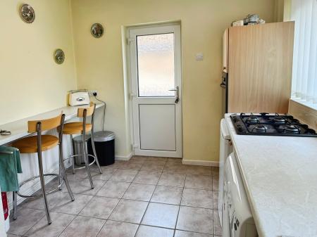 2 bedroom Detached bungalow for sale in Wayside Drive, Oadby, LE2