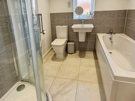 4 bedroom Detached house for sale in Windsor Way, Broughton Astley, LE9