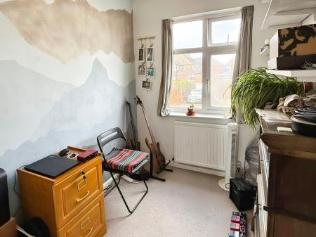 5 bedroom Semi-detached house for sale in Woodbank Road, Knighton, Leicester, LE2