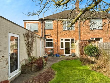 5 bedroom Semi-detached house for sale in Woodbank Road, Knighton, Leicester, LE2