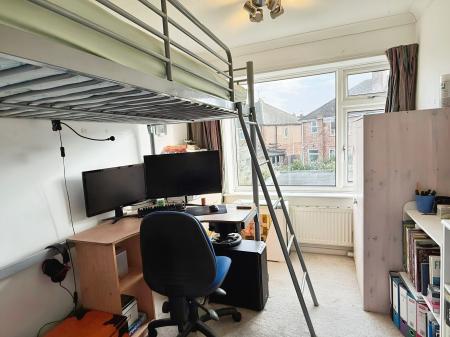 5 bedroom Semi-detached house for sale in Woodbank Road, Knighton, Leicester, LE2