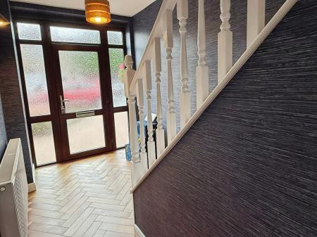 3 bedroom Semi-detached house for sale in Brambling Way, Oadby, LE2