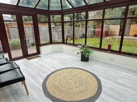 3 bedroom Semi-detached house for sale in Brambling Way, Oadby, LE2