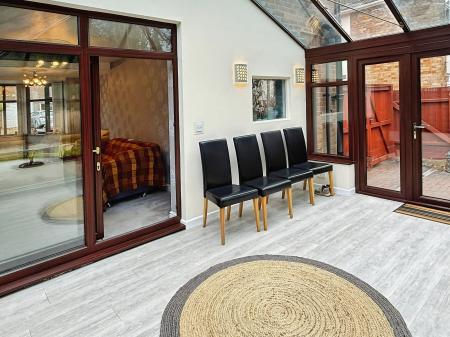 3 bedroom Semi-detached house for sale in Brambling Way, Oadby, LE2