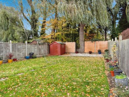 3 bedroom Semi-detached house for sale in Brambling Way, Oadby, LE2