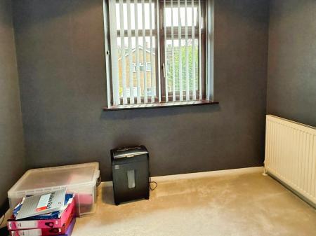 3 bedroom Semi-detached house for sale in Brambling Way, Oadby, LE2