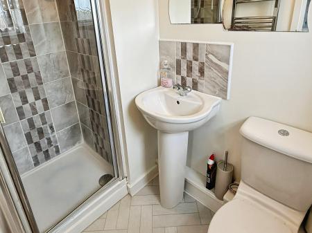 2 bedroom Flat for sale in Saxthorpe Road, Hamilton, LE5