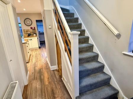 3 bedroom Semi-detached house for sale in Uplands Road, Oadby, LE2