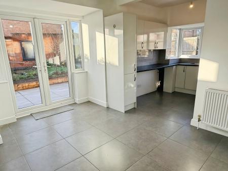 3 bedroom Semi-detached house for sale in Eastwood Road, Aylestone, LE2