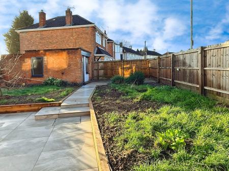 3 bedroom Semi-detached house for sale in Eastwood Road, Aylestone, LE2