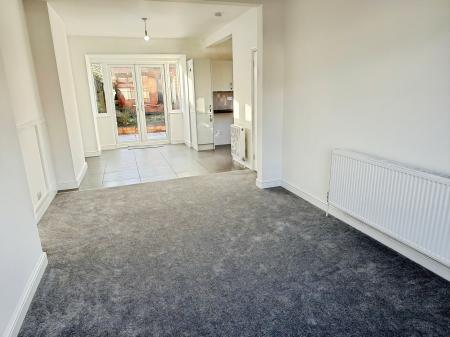 3 bedroom Semi-detached house for sale in Eastwood Road, Aylestone, LE2