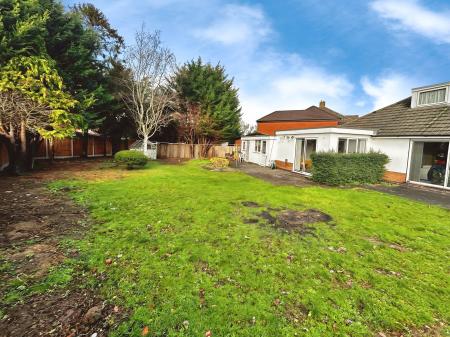 2 bedroom Detached bungalow for sale in Oakside Crescent, Evington, LE5