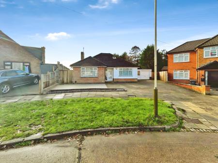 2 bedroom Detached bungalow for sale in Oakside Crescent, Evington, LE5