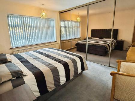 2 bedroom Detached bungalow for sale in Oakside Crescent, Evington, LE5