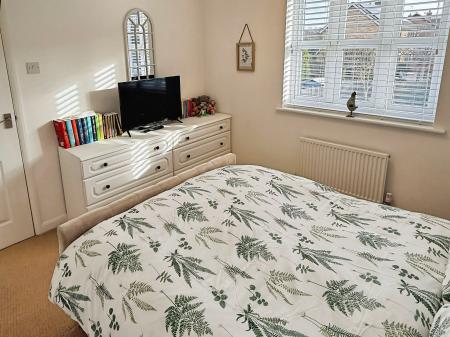 4 bedroom Detached house for sale in Devonia Road, Oadby, LE2