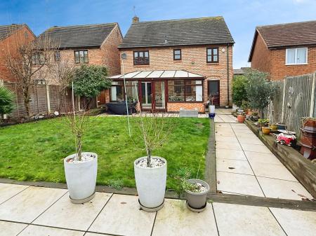 4 bedroom Detached house for sale in Devonia Road, Oadby, LE2