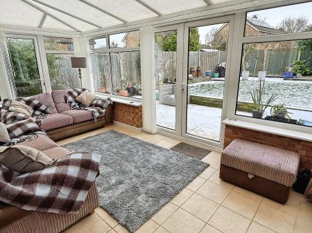4 bedroom Detached house for sale in Devonia Road, Oadby, LE2