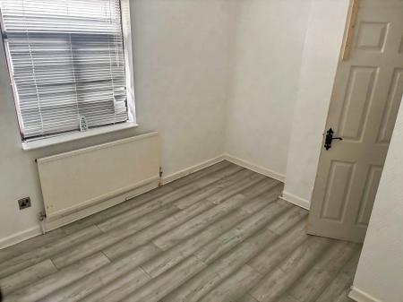 3 bedroom Semi-detached house for sale in Southfields Drive, Leicester, LE2