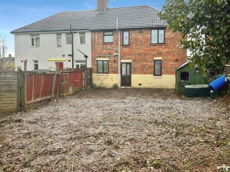 3 bedroom Semi-detached house for sale in Southfields Drive, Leicester, LE2