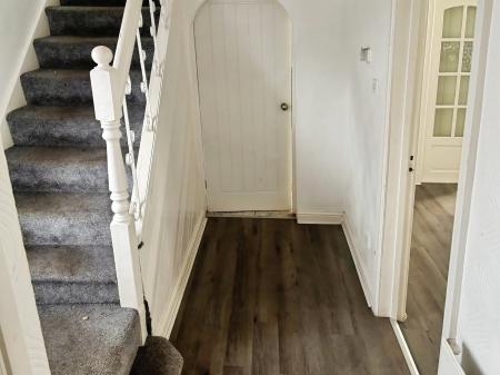 3 bedroom Semi-detached house for sale in Southfields Drive, Leicester, LE2