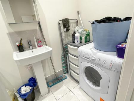 1 bedroom Flat to let in Aylestone Road, Leicester, LE2