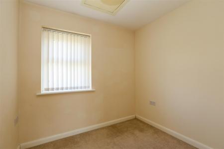 2 bedroom Terraced House to let in Marmion Close, Market Harborough, LE16