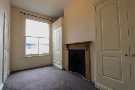 2 bedroom Flat to let in St James Road, Leicester, LE2